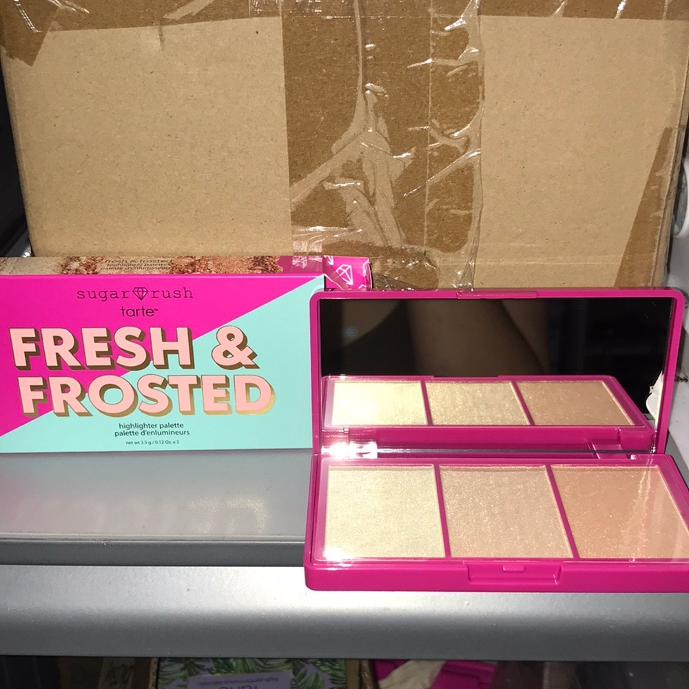 Fresh and Frosted Highlighter Palette